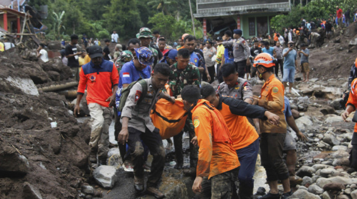 Obilne kiše izazvale poplave u Indoneziji: Najmanje 13 poginulo na ostrvu Ternate