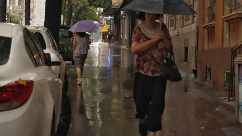 U Srbiji danas oblačno i hladno s kišom i lokalnim pljuskovima, u Evropi nevreme i prvi sneg