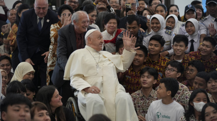 Papa Franja završio posetu Singapuru i višenedeljnu turneju po Aziji i Okeaniji