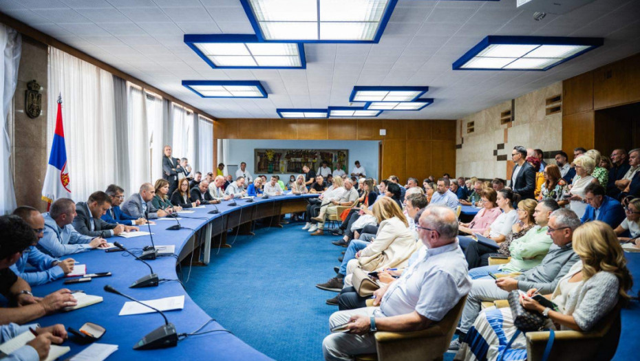 Lončar sa direktorima zdravstvenih ustanova: Oko ukidanja listi čekanja nema kompromisa