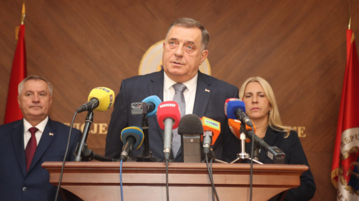 Dodik: Sve se čini na skrnavljenju Ustavnog suda BiH