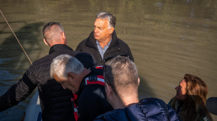 Orban: Gornji deo Dunava brzo opada, od srede manje angažovanih na odbrani od poplava