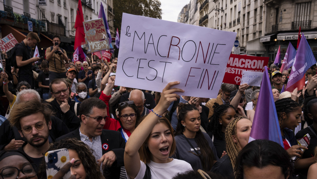 Hiljade demonstranata u Francuskoj protiv Makrona i Barnijea iako sastav vlade još uvek nije poznat