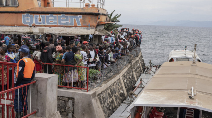 Raste broj žrtava u Kongu: Najmanje 78 ljudi se udavilo nakon prevrtanja čamca na jezeru Kivu ( FOTO)