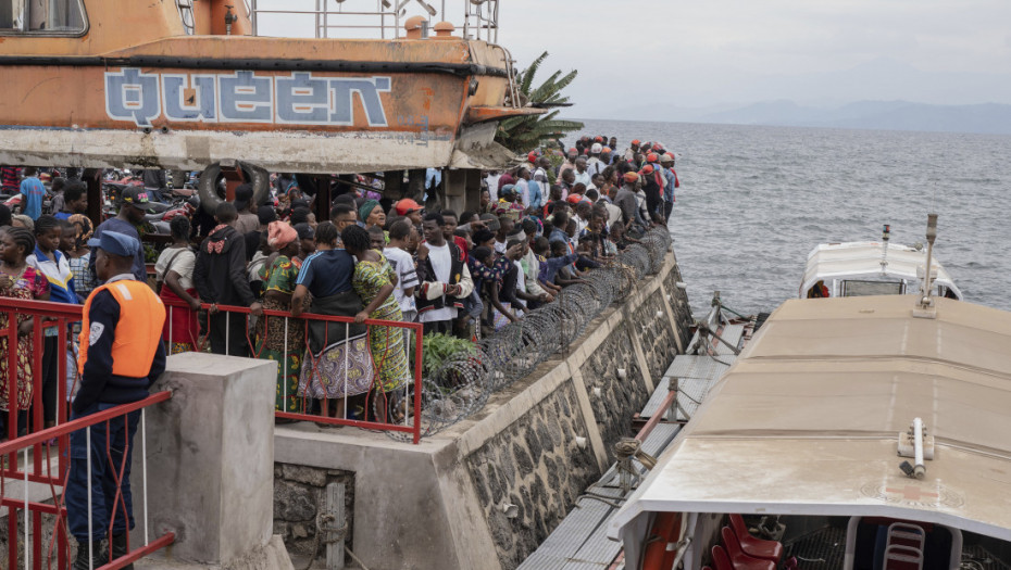 Raste broj žrtava u Kongu: Najmanje 78 ljudi se udavilo nakon prevrtanja čamca na jezeru Kivu ( FOTO)