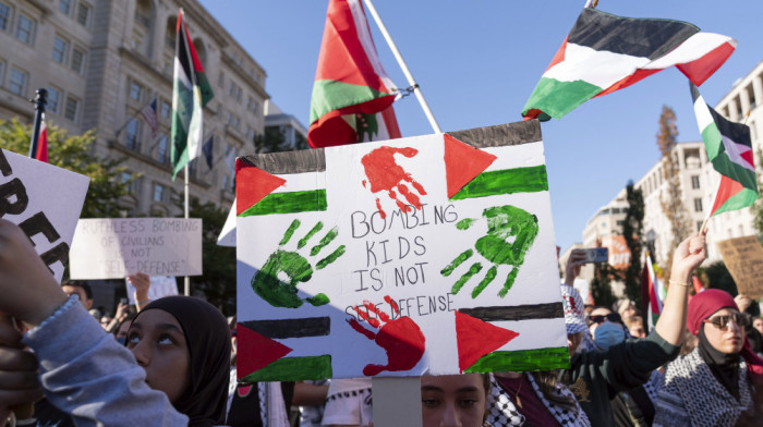 Muškarac se zapalio tokom propalestinskih demonstracija u Vašingtonu