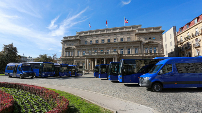 Nemanjićko-plava ili socijalno crvena: Ima li promena boje autobusa javnog prevoza realnu osnovu?