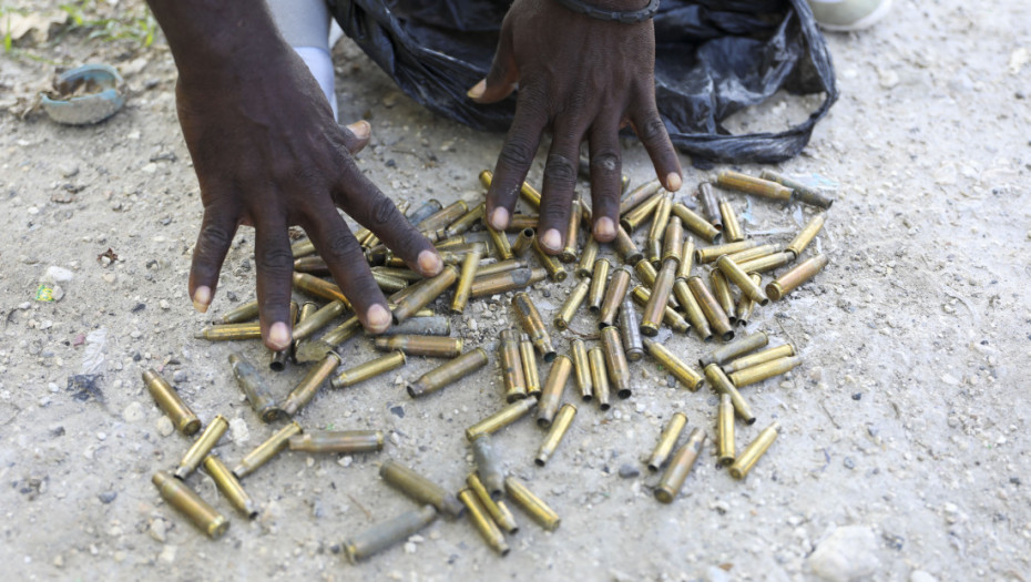 Broj poginulih u napadu bandi na grad u centralnom Haitiju porastao na 115