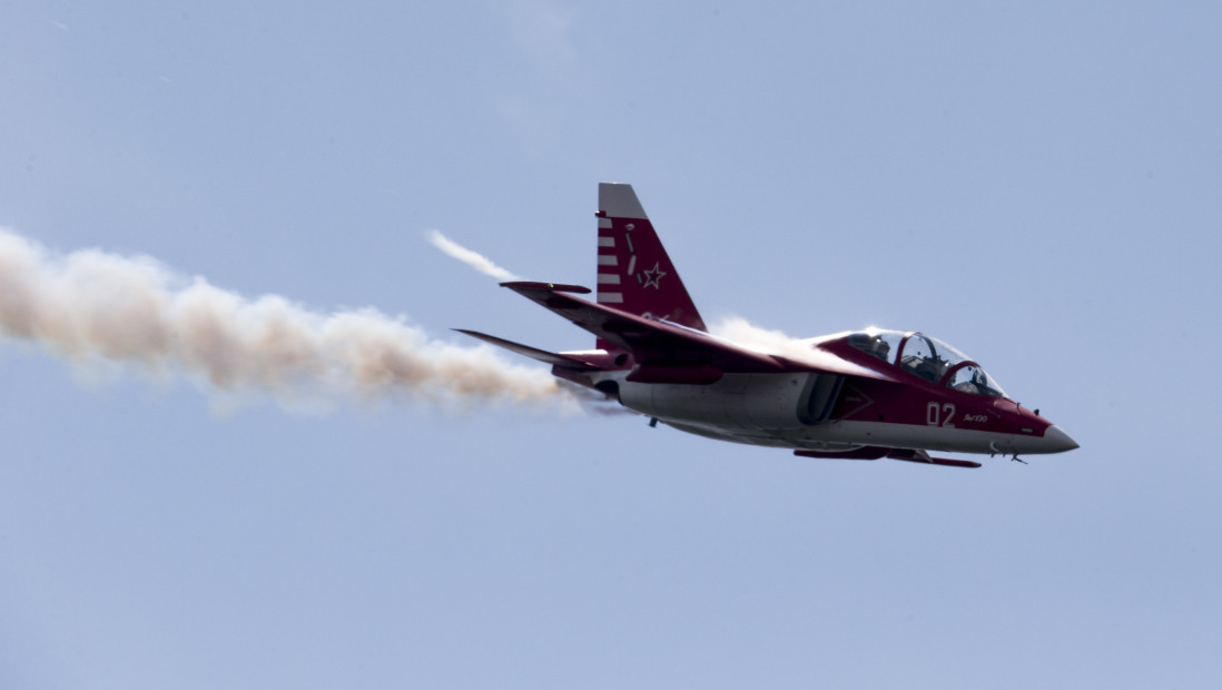 Srušio se ruski avion: Jak-130 pao tokom trenažnog leta