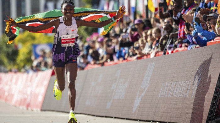 Rut Čepngetič najbrža svetska maratonka svih vremena