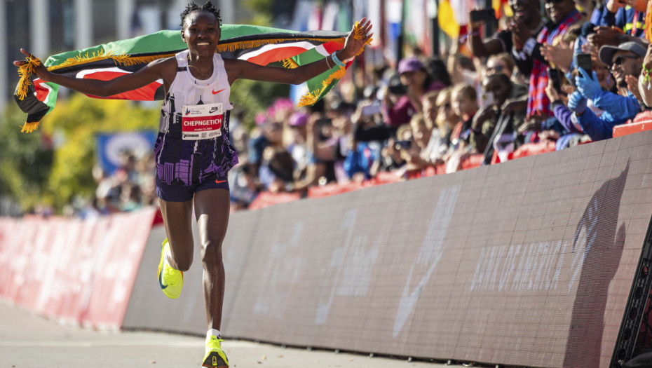 Rut Čepngetič najbrža svetska maratonka svih vremena