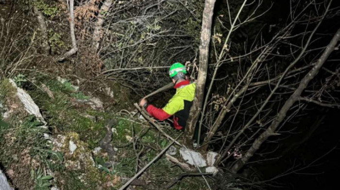 Akcija spasavanja dvoje planinara na planini Kablar: Skrenuli na pogrešnu stazu i izgubili se