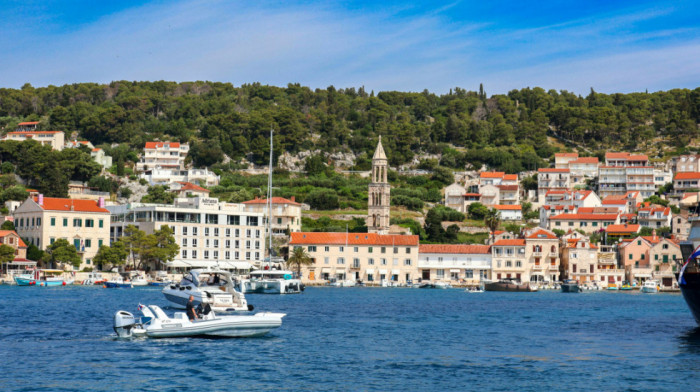 Hrvatska u poslednjem trenutku spasila turističku sezonu uvozom stranih radnika