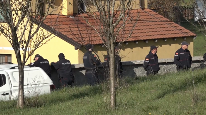 Crnogorska policija čuva nekoliko porodica iz Bijelog Polja zbog straha od osvete odbeglog ubice