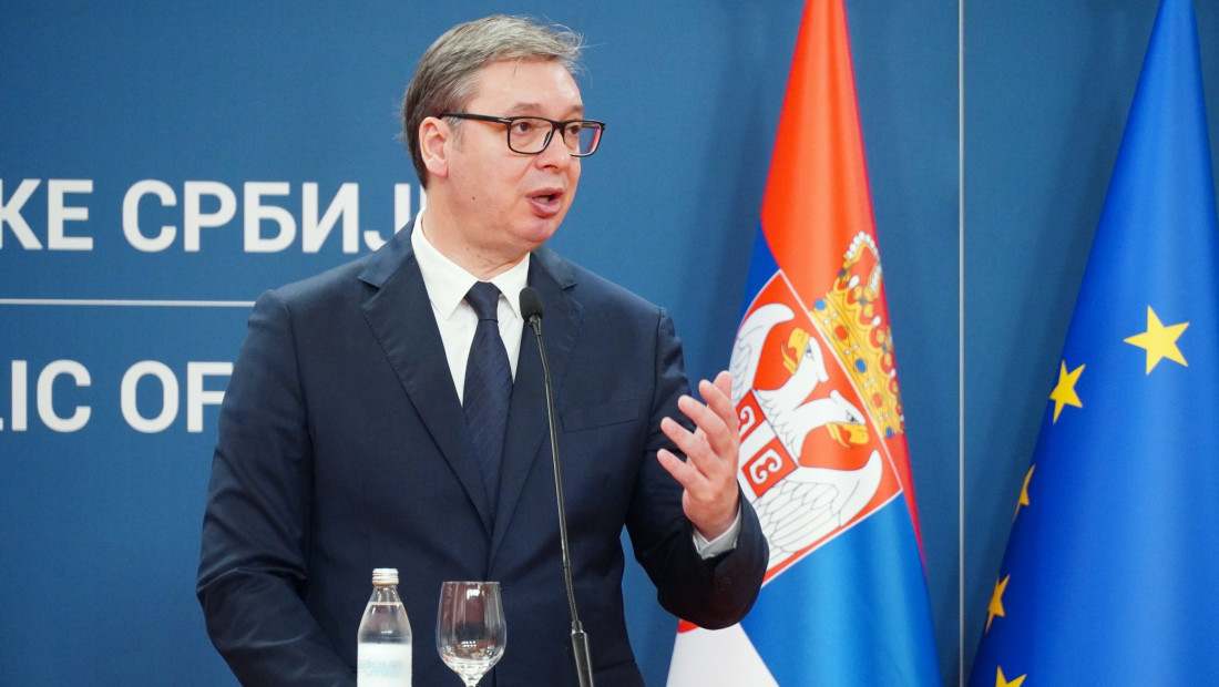 Vučić za Bloomberg: Sledeći američki predsednik treba da uloži napore za primirje koje bi okončalo rat u Ukrajini