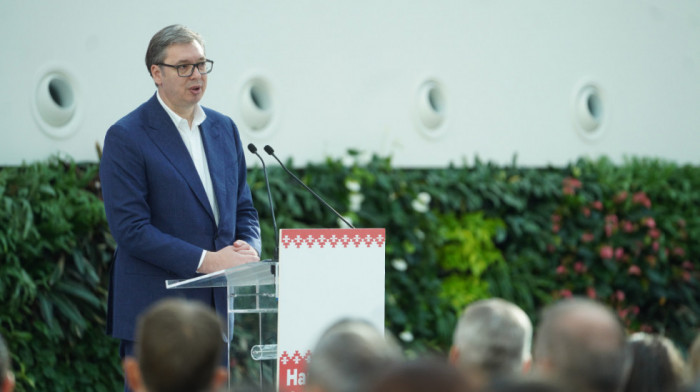 Vučić trgovinskim lancima: Zaradite na količini, a ne na visokim cenama