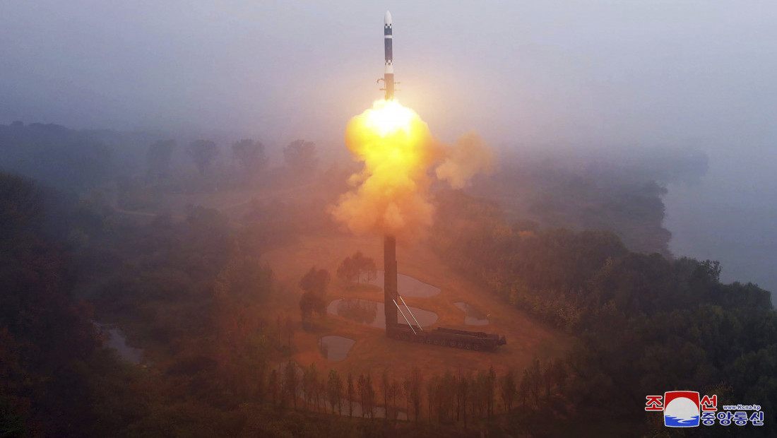 Južna Koreja, Japan i SAD osuđuju lansiranje interkontinentalne balističke rakete Severne Koreje