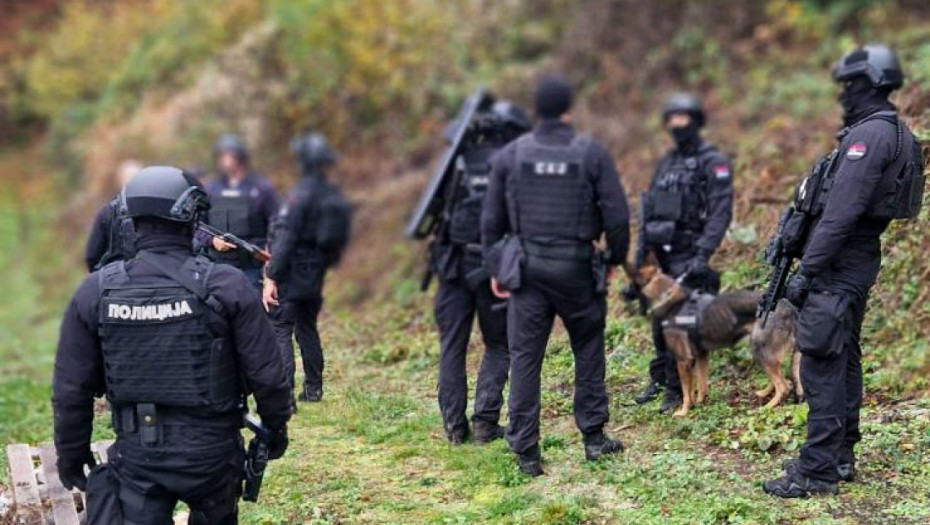 Potraga za osumnjičenim za ubistvo u Crnoj Gori i dalje traje: Uključeni SAJ i Žandarmerija, MUP objavio fotografije