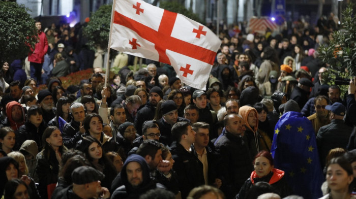 Protesti u Tbilisiju zbog navodne izborne prevare stranke Gruzijski san