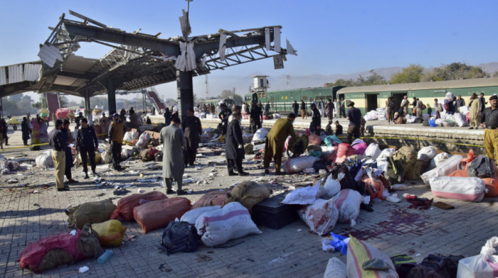 Raste broj žrtava napada bombaša-samoubice u Pakistanu: Stradale najmanje 24 osobe, povređene 53