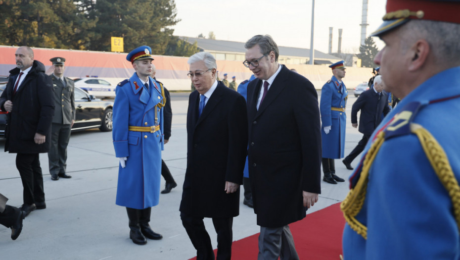 Predsednik Kazahstana stigao u Beograd: Na aerodromu ga dočekao Aleksandar Vučić