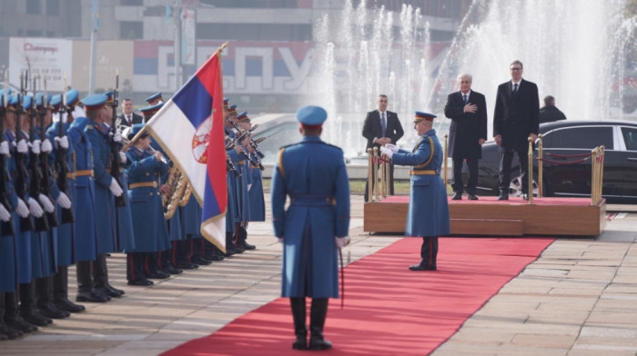 U Batajnici počeo prikaz vojne opreme, prisustvuju Vučić i Tokajev