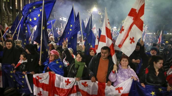 Gruzija ne odustaje od evropskog puta: U Tbilisiju počeli protesti nakon izjave premijera o obustavljanju EU integracija