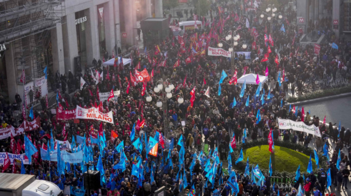 Generalni štrajk u Torinu, sukob između demonstranata i policije