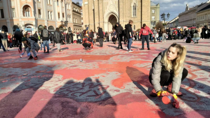 Protest u Novom Sadu tačno mesec dana posle tragedije i pogibije 15 ljudi u padu nadstrešnice na Železničkoj stanici