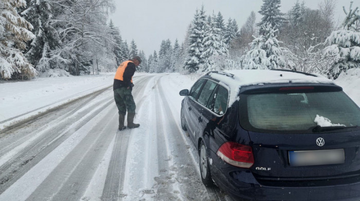 Putevi Srbije: Poseban oprez za volanom zbog najavljenog snega, očekuje se do 40 centimetara padavina