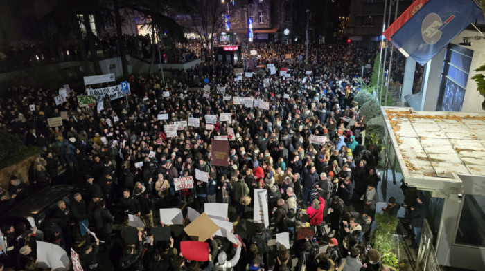 Petrov: Logistički iza protesta studenata stoje profesori iz Proglasa i Ceprisa, to je tvrdo jezgro