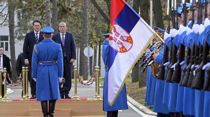 Gašić sa ministrom odbrane Kipra o situaciji u regionu i saradnji dve zemlje