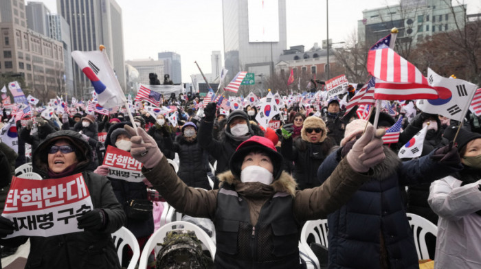 Hiljade demonstranata na ulicama Seula zbog predsednika Jun Suk Jeola: Jedna grupa traži smenu, a druga se tome protivi