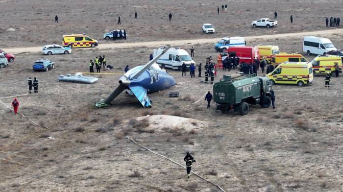 Srušio se putnički avion u Kazahstanu, pojavio se snimak pada letelice (VIDEO)