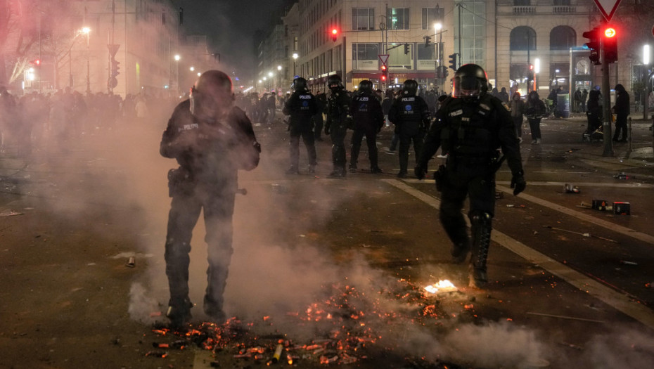 Šta su to "vatromet bombe": Nelegalna pirotehnička sredstva odnela pet života tokom novogodišnje noći u Nemačkoj