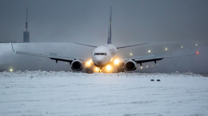 Nevreme u SAD: Obilan sneg paralisalo aerodrome, otkazano više od 1.300 letova širom zemlje