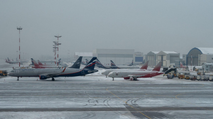 Avion Boing 737 kompanije Uter prinudno sleteo na aerodrom u Moskvi zbog kvara