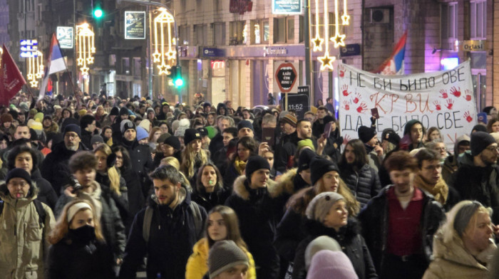 Studenti u blokadi u znak solidarnosti održali protest ispred Pravnog fakulteta