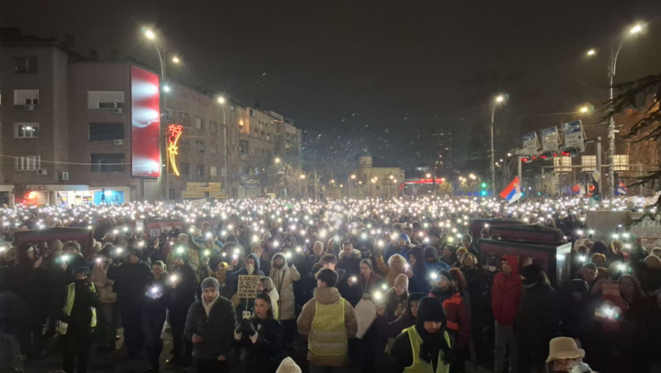 Podrška za prosvetare i u Nišu: "Javni časovi" održani na tri lokacije u gradu