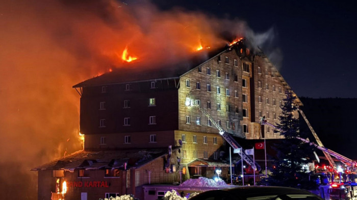 Požar u hotelu u ski centru u Turskoj, poginulo 10, povređene 32 osobe