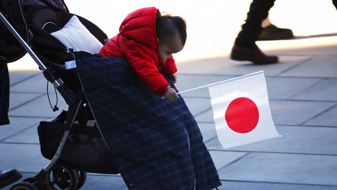 Broj rođenih u Japanu po prvi put pao ispod 700.000