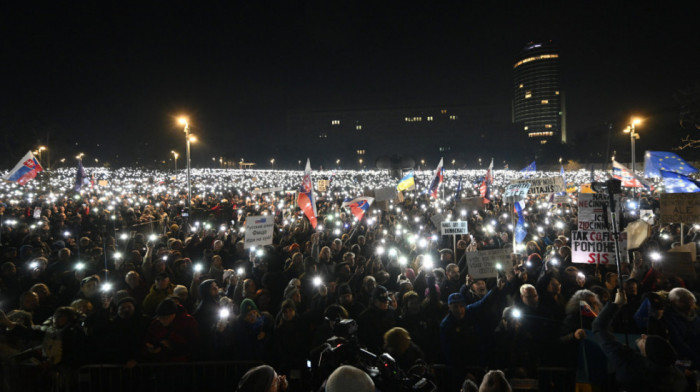 Srđa Popović uporedio proteste u Srbiji, Slovačkoj i Gruziji