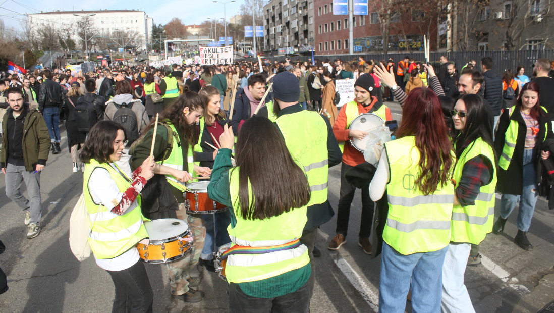 Izmenjene trase linija gradskog saobraćaja zbog protesta na Autokomandi