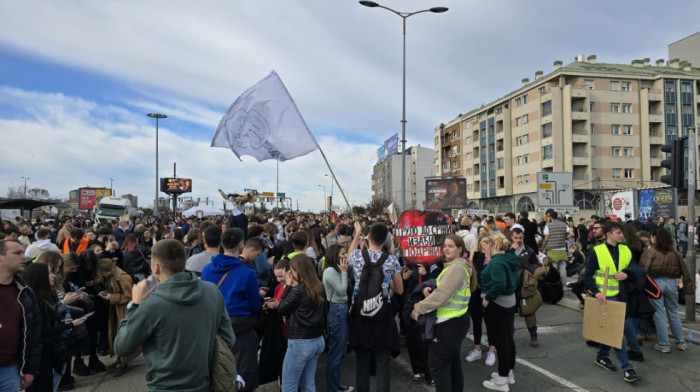 Napadi na medijske radnike sve učestaliji na protestima