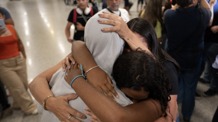 Brazil pokreće istragu o navodnim napadima agenata SAD na migrante tokom deportacije