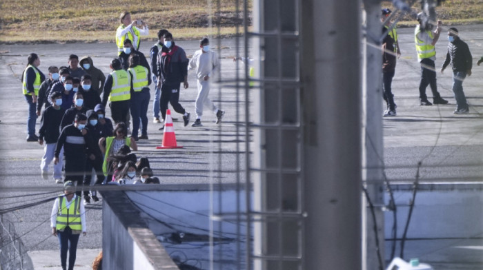 Američki vojni avion sa deportovanim migrantima sleteo u Gvatemalu