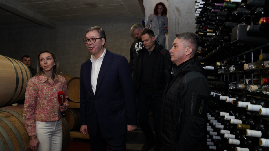 Vučić posetio vinski podrum "Čokot" kod Aleksandrovca