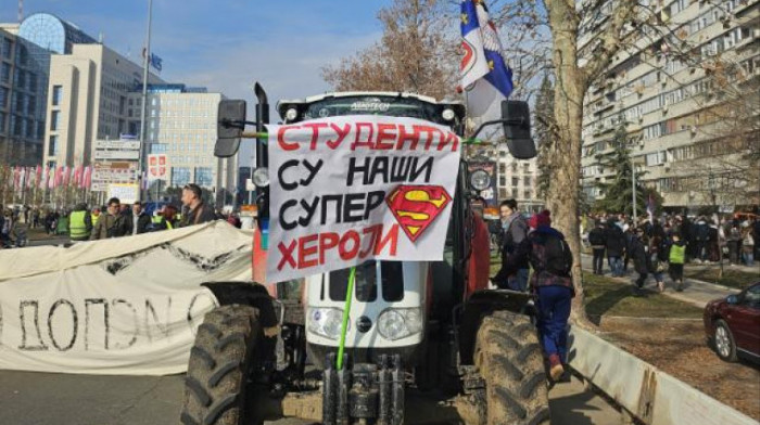 Studenti na protestu u Novom Sadu: Nastavljena blokada Mosta slobode