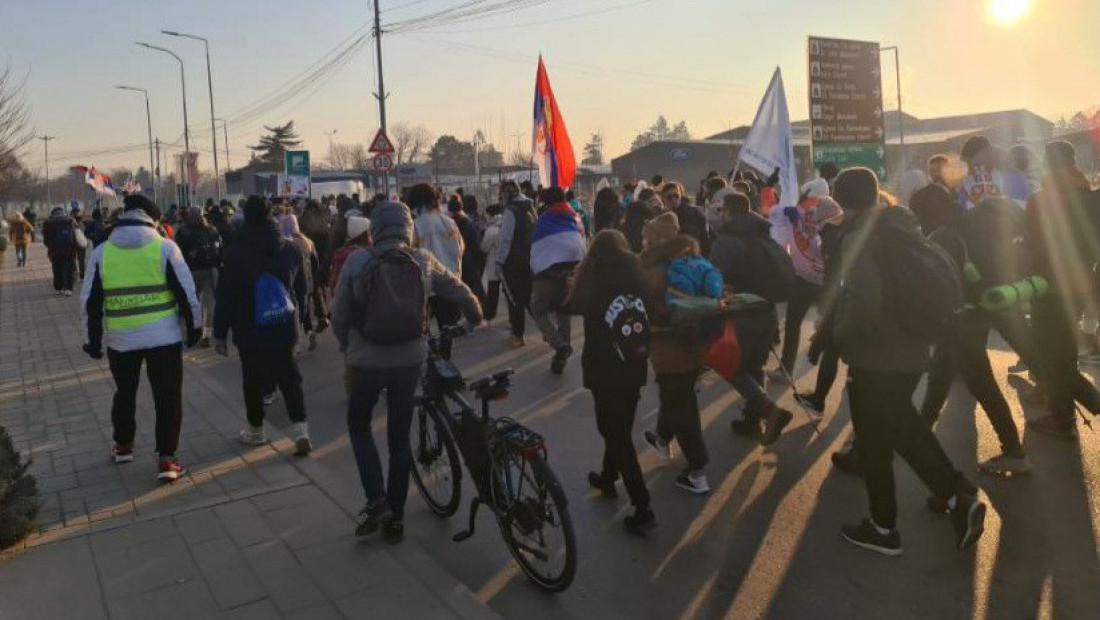 Niški studenti krenuli pešaka za Kragujevac