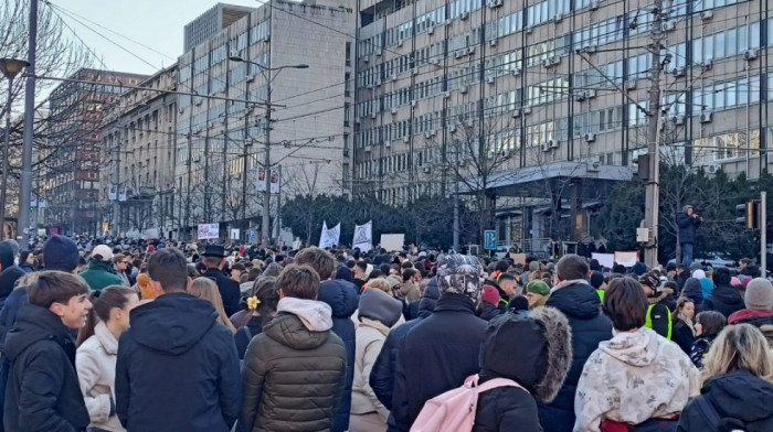 Protest ispred Ministarstva prosvete: Održan "javni čas solidarnosti"